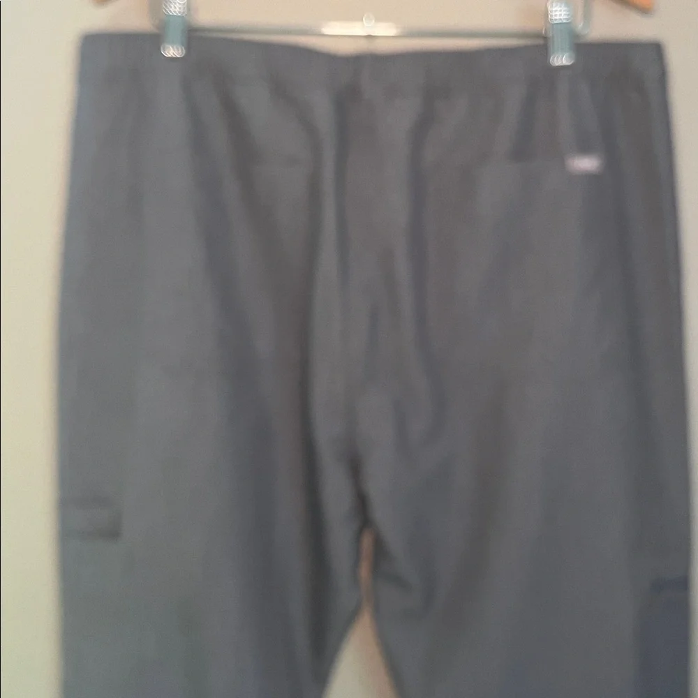 Figs Cairo Cargo Pant Men's Gray Scrubs Size XL NWT